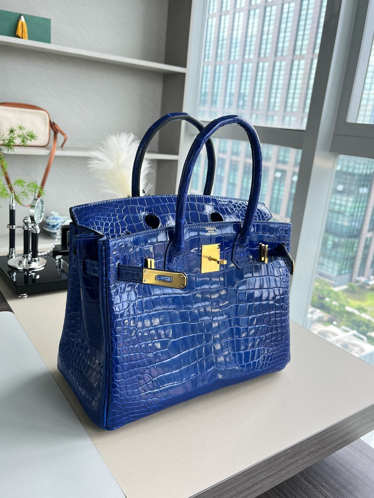 CHAIN SHOULDER BAG