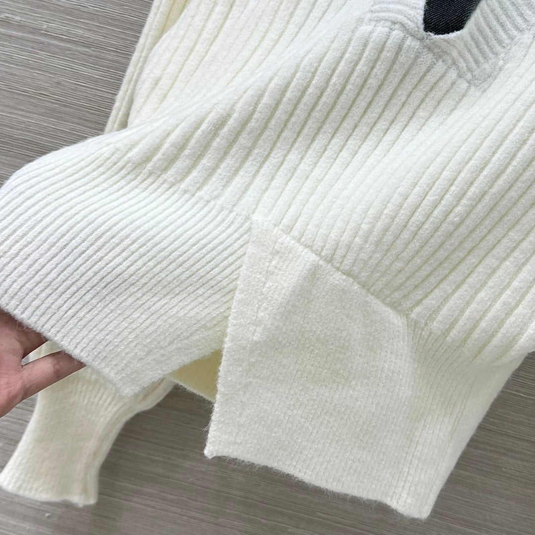 RIBBED V-NECK KNIT SWEATER