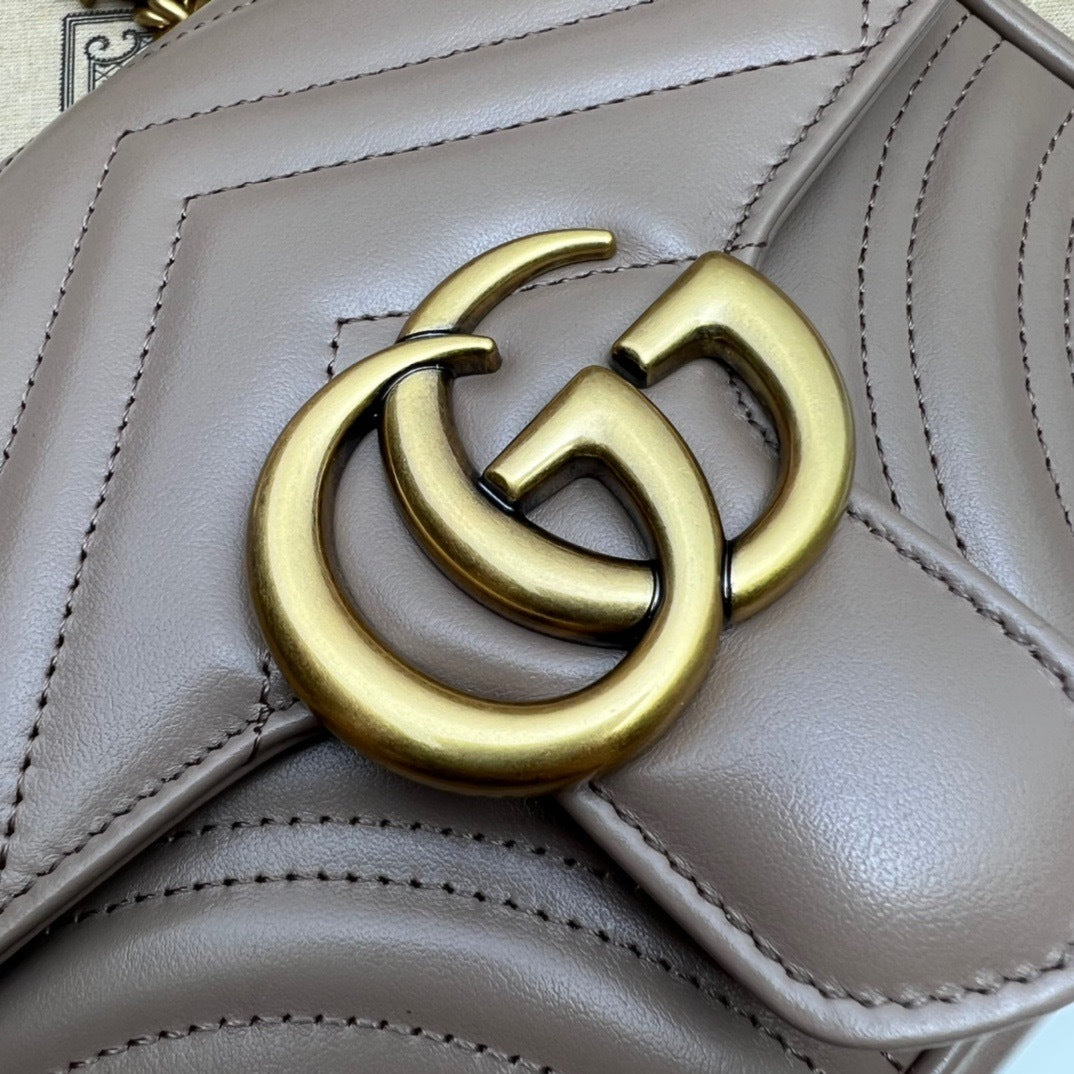 ELEGANT QUILTED MINI SHOULDER BAG
