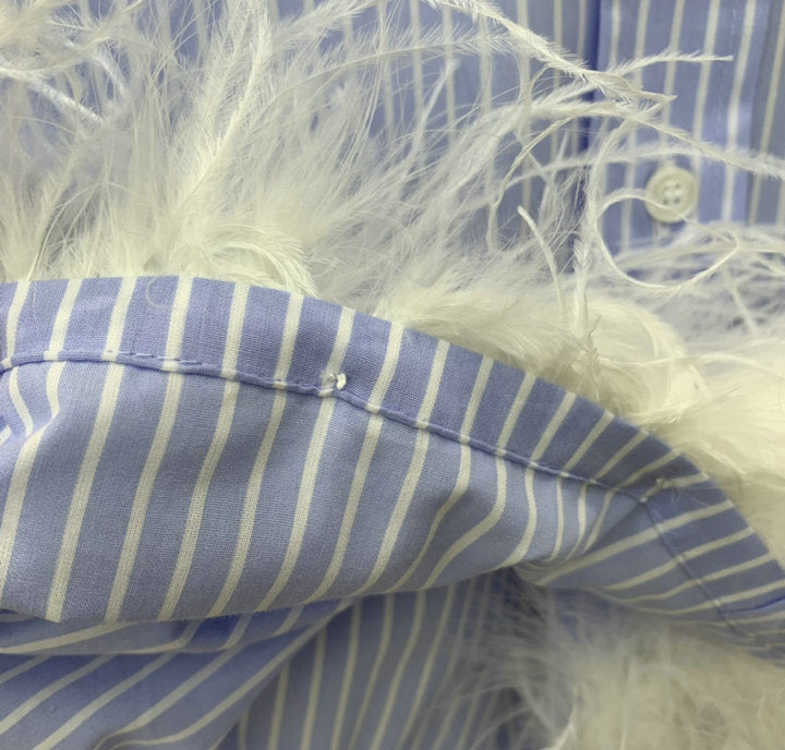 STRIPED FEATHER TRIM CROPPED SHIRT