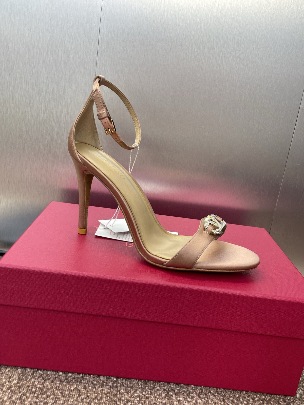 EMBELLISHED ANKLE-STRAP HIGH HEEL SANDALS – NUDE