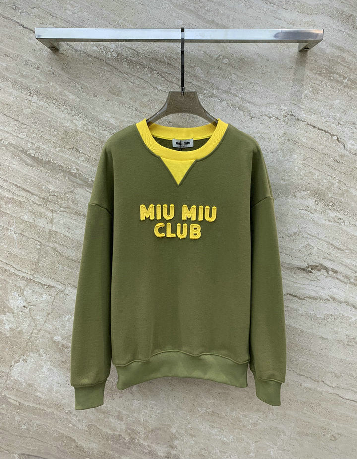 OVERSIZED GRAPHIC SWEATSHIRT