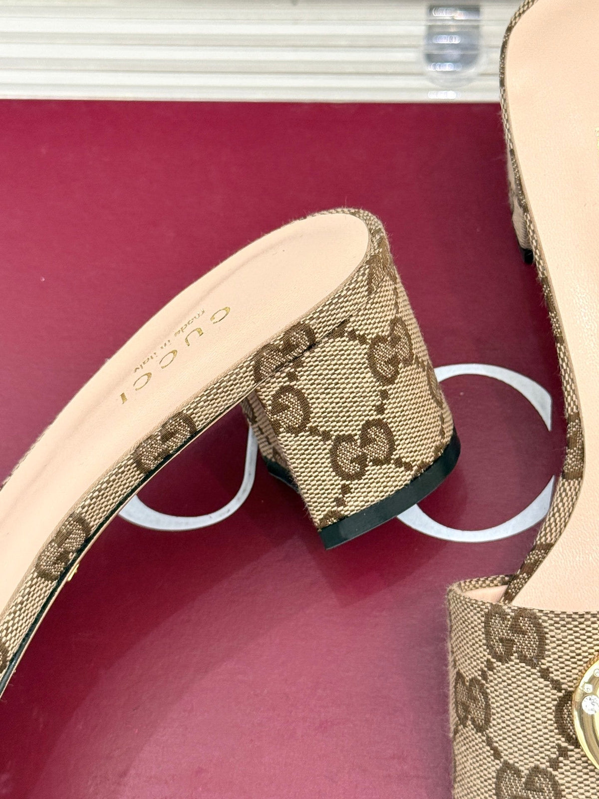 BEIGE MONOGRAM BLOCK HEEL SLIDES