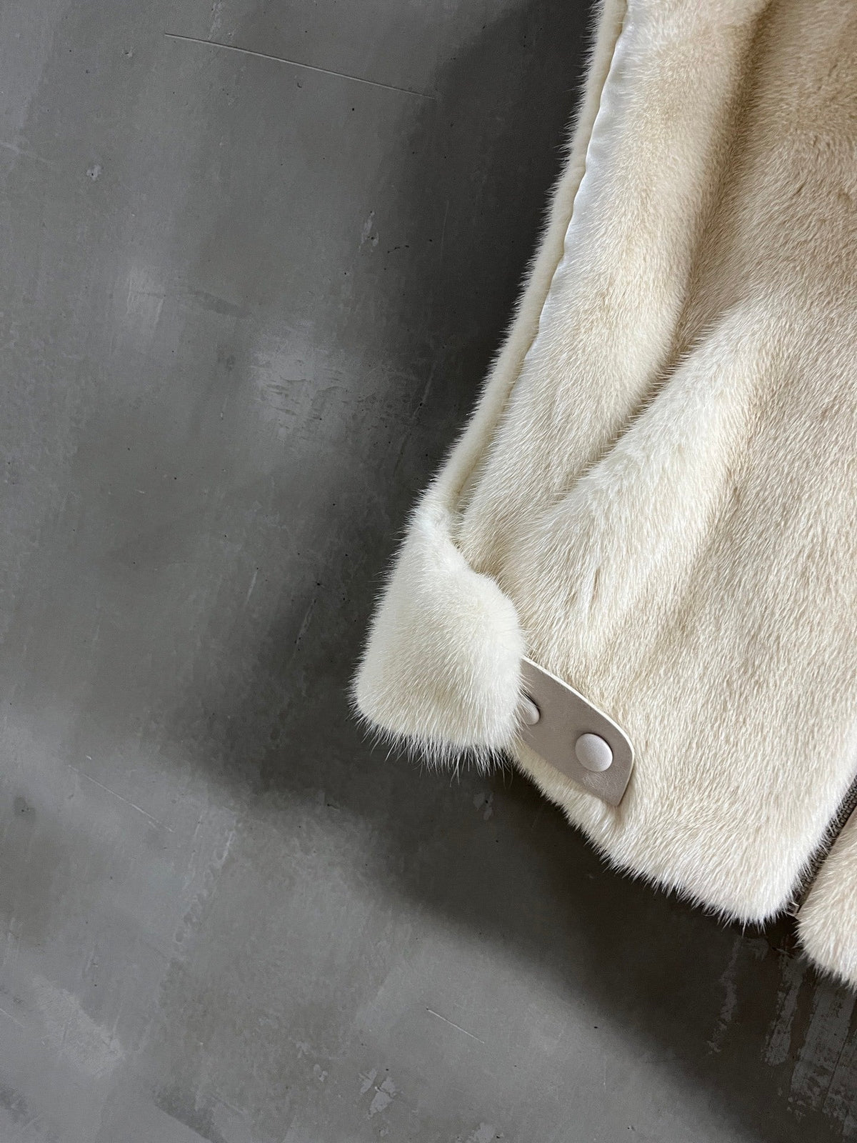 FAUX FUR ZIP-UP VEST WITH HIGH COLLAR