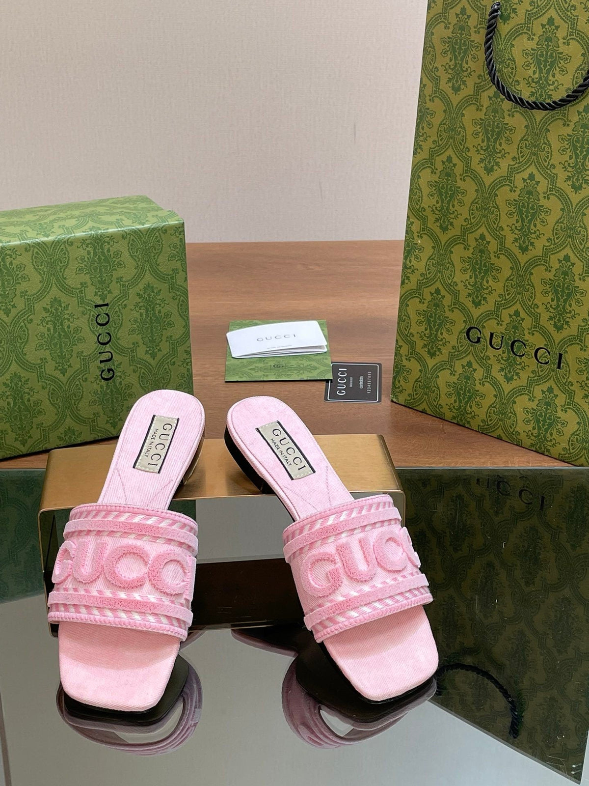 EMBROIDERED FLAT SLIDE SANDALS – SOFT PINK