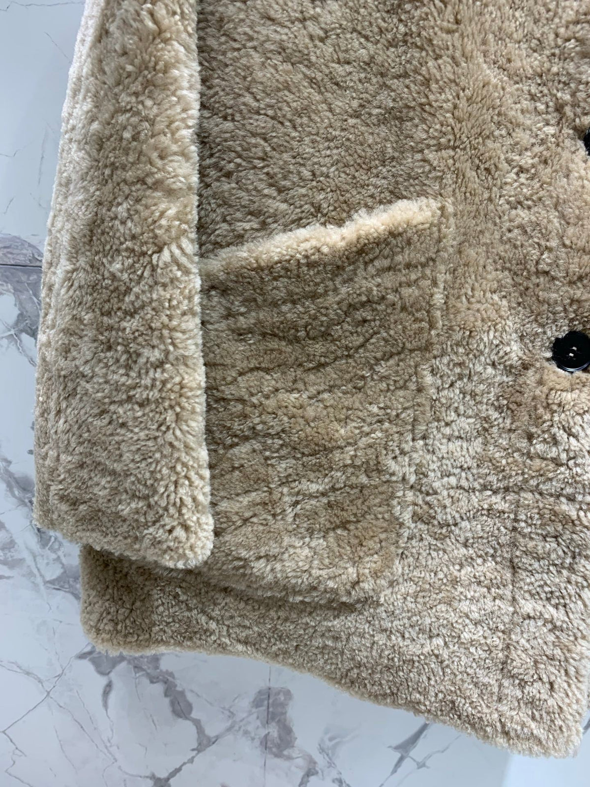 NATURAL SHEARLING JACKET IN BEIGE WITH STAND COLLAR
