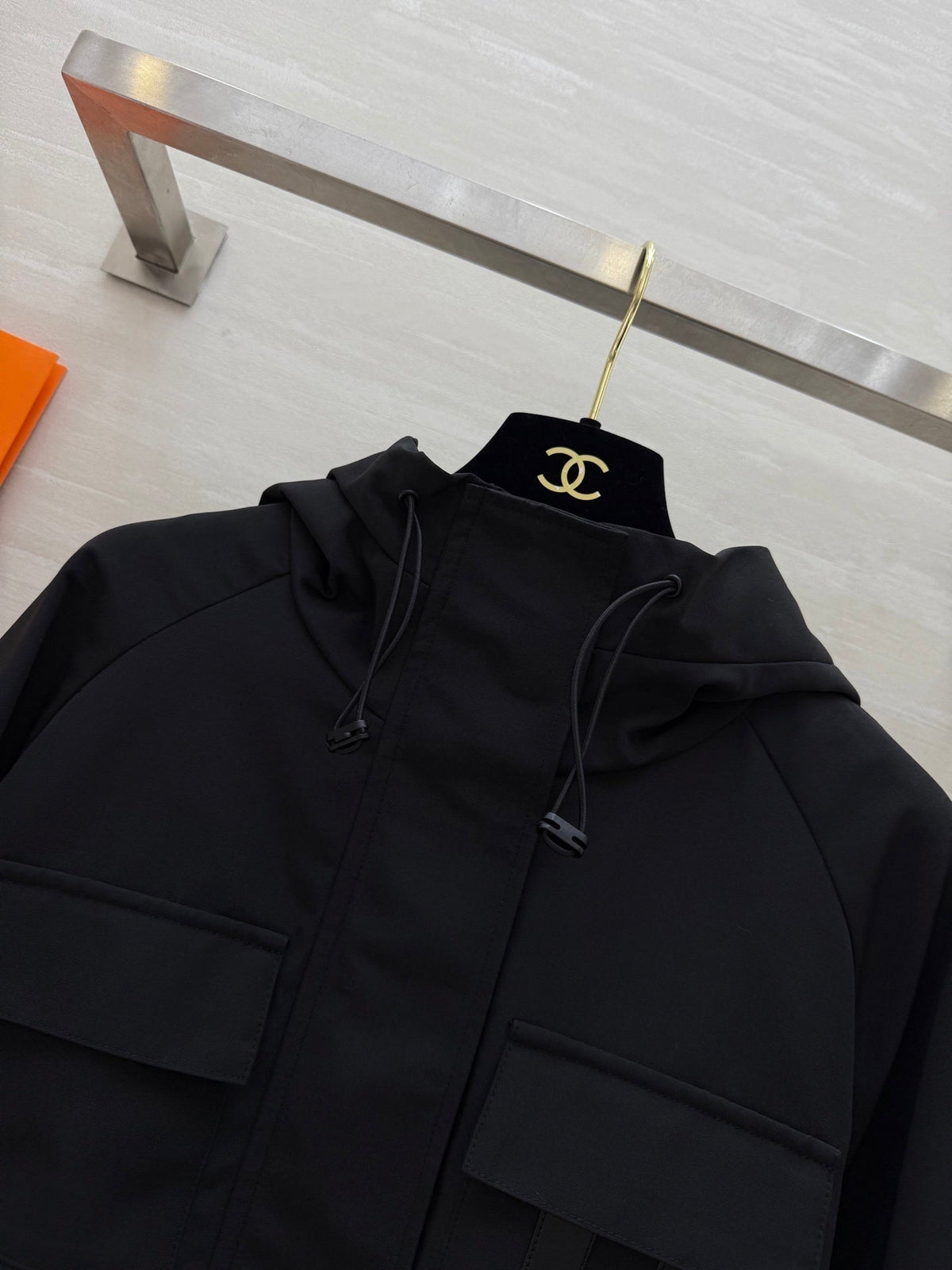 UTILITY HOODED JACKET WITH ADJUSTABLE WAIST