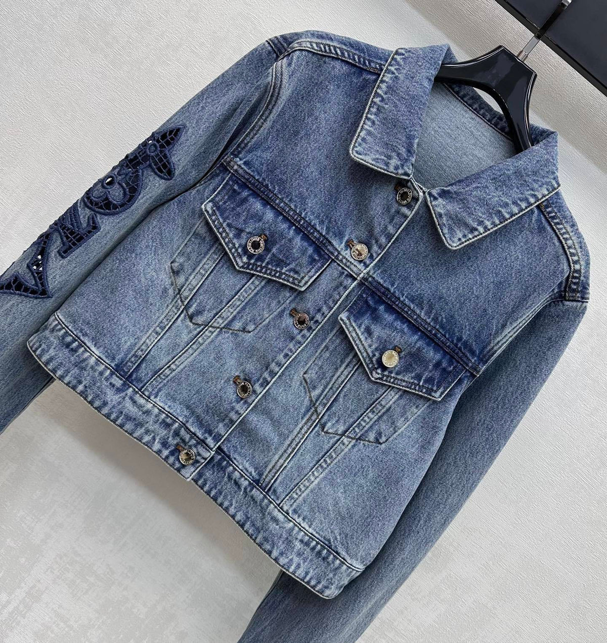 DENIM SET WITH EMBROIDERED DETAILS – JACKET & MINI SKIRT