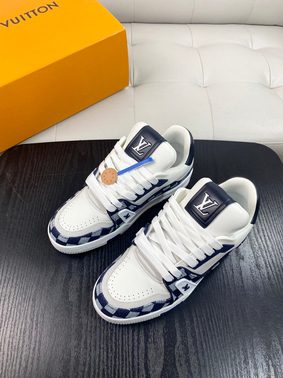 WHITE AND NAVY LOW-TOP SNEAKERS WITH CHECKED DETAILS