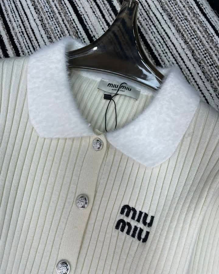 RIBBED KNIT CONTRAST CARDIGAN