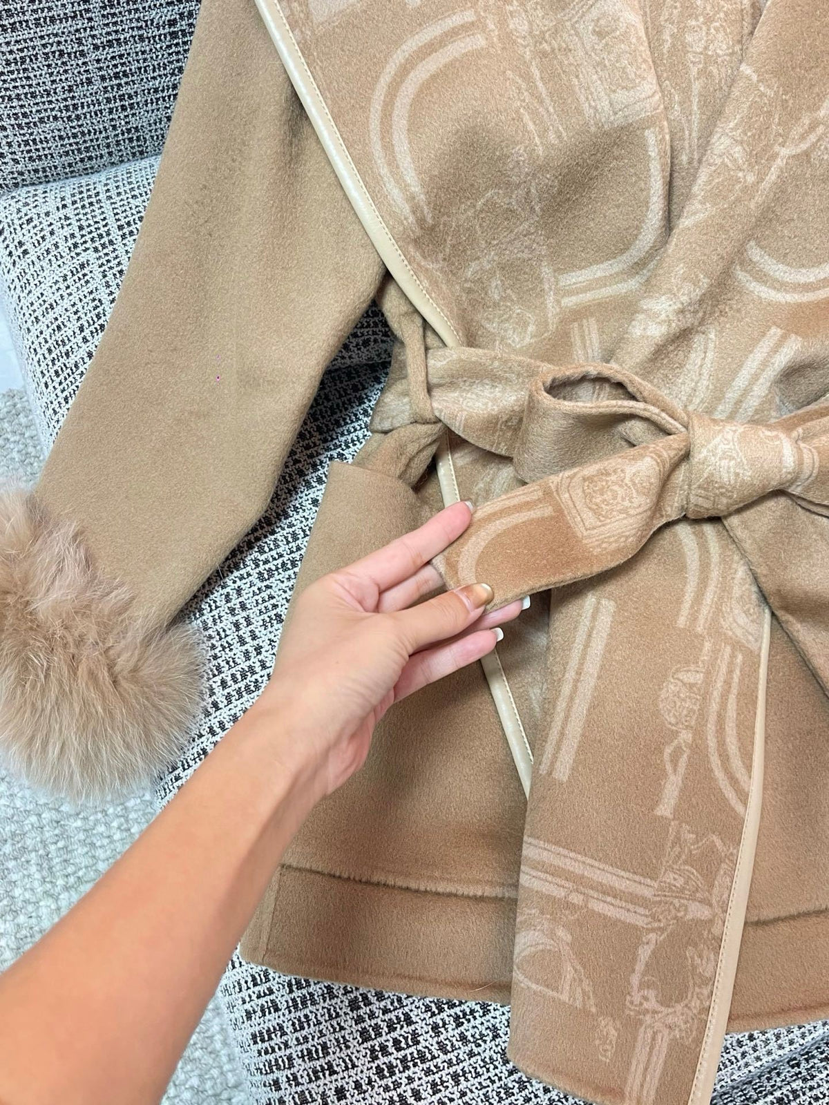 LUXURY CAMEL COAT WITH GRAPHIC SHAWL LAPELS & FUR CUFFS