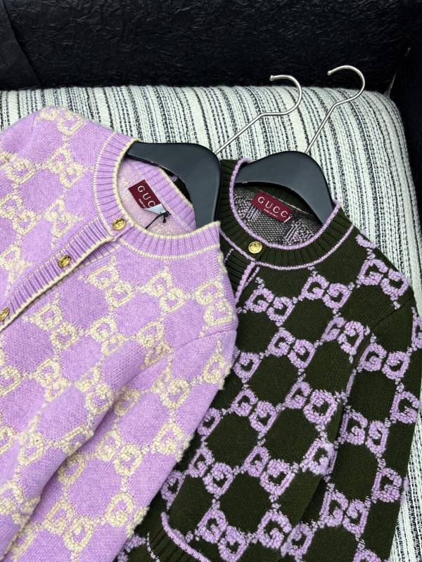 MONOGRAM BUTTON KNIT CARDIGAN
