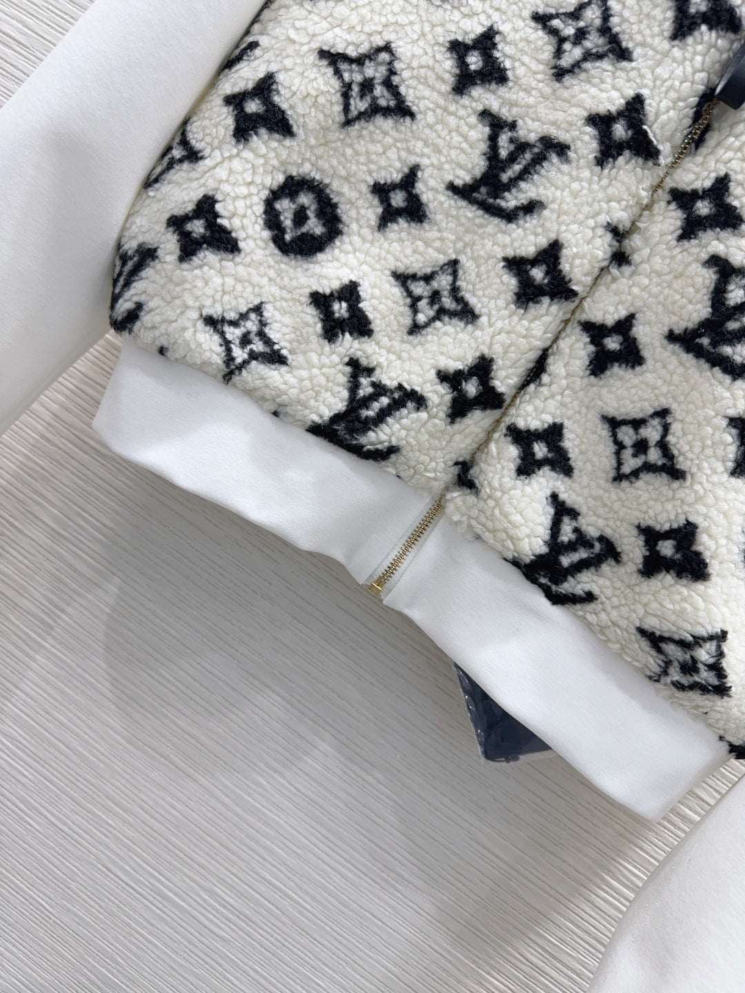 CROPPED ZIP-UP SHERPA BOMBER JACKET