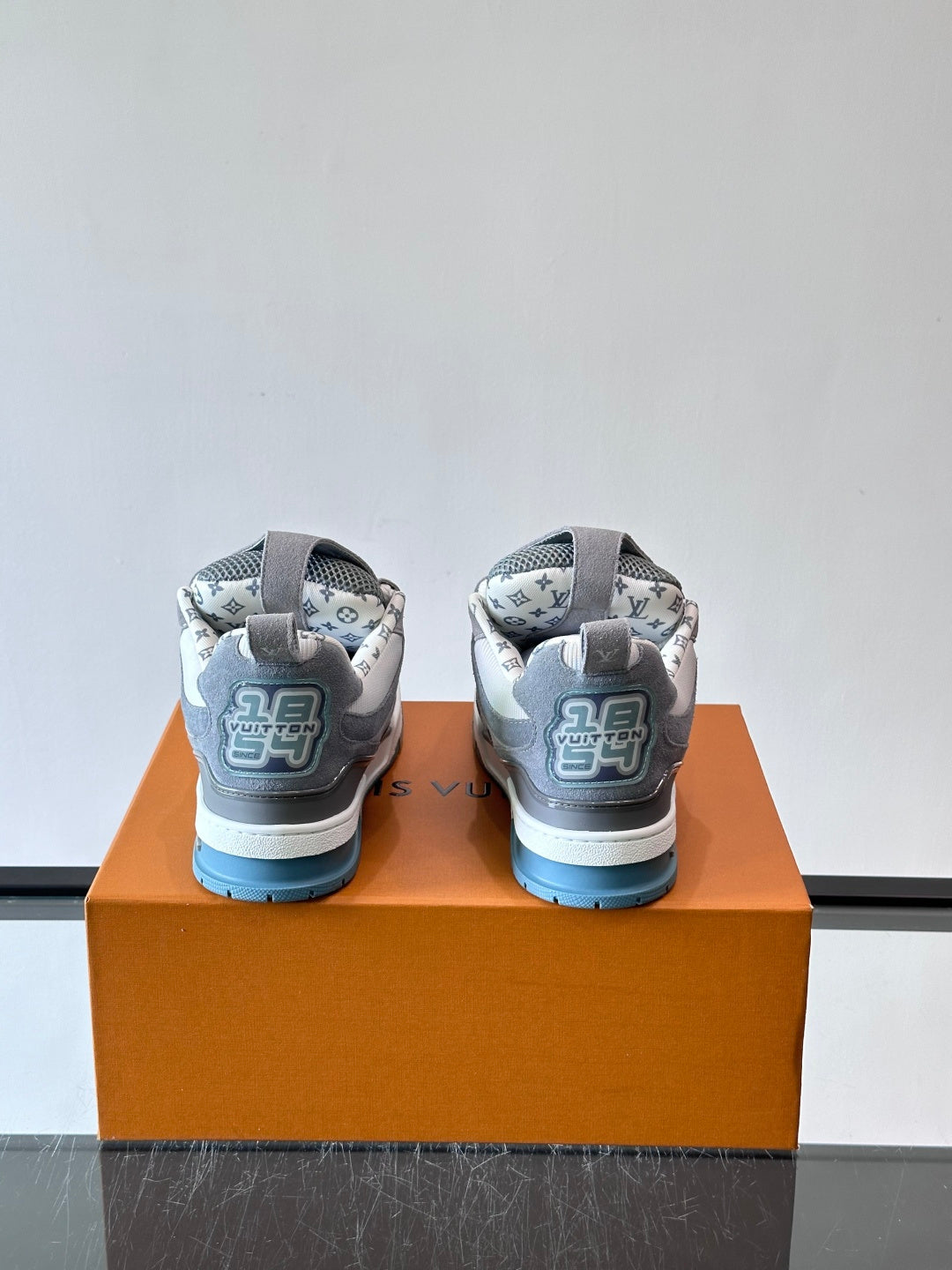 GREY AND BLUE LACE-UP SNEAKERS WITH MESH DETAILING