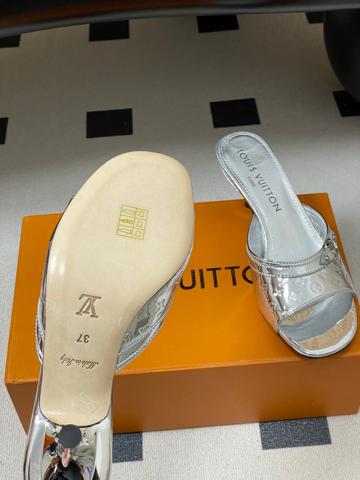 SILVER METALLIC EMBOSSED OPEN-TOE HEELS