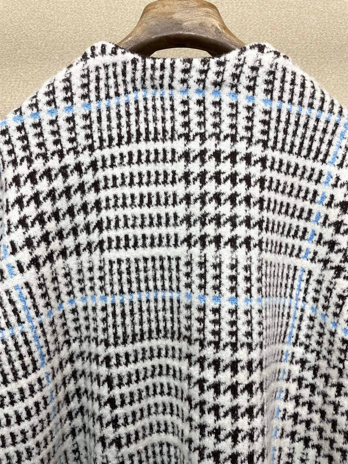TEXTURED CHECK KNIT BUTTON CARDIGAN