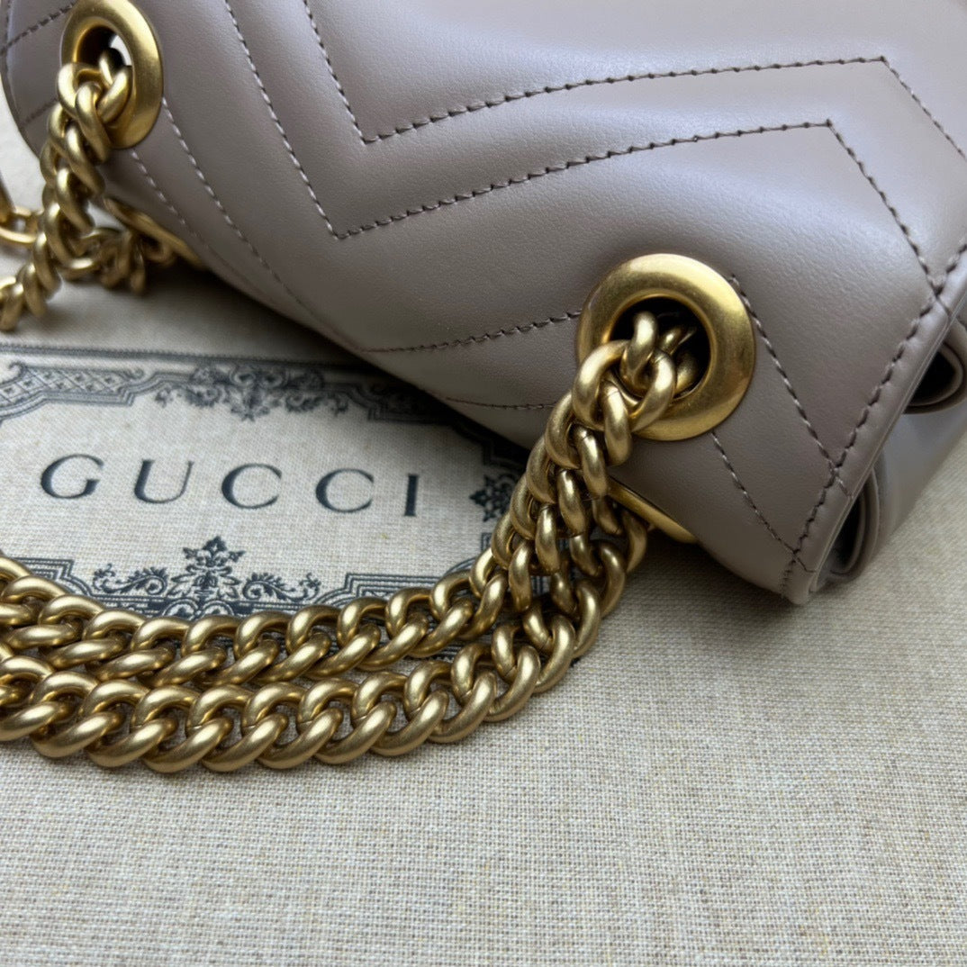 ELEGANT QUILTED MINI SHOULDER BAG