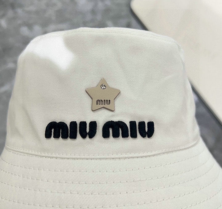 COTTON BUCKET HAT WITH FRONT EMBROIDERY