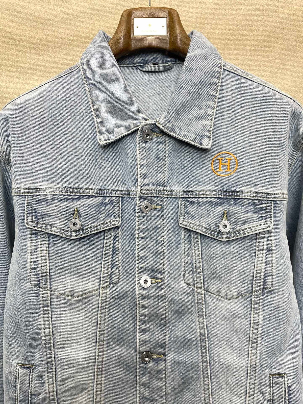 VINTAGE WASH DENIM JACKET WITH CLASSIC BUTTON FRONT