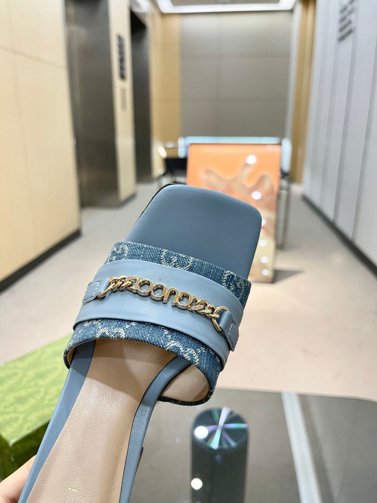 DENIM BLUE CHAIN DETAIL BLOCK HEEL MULES