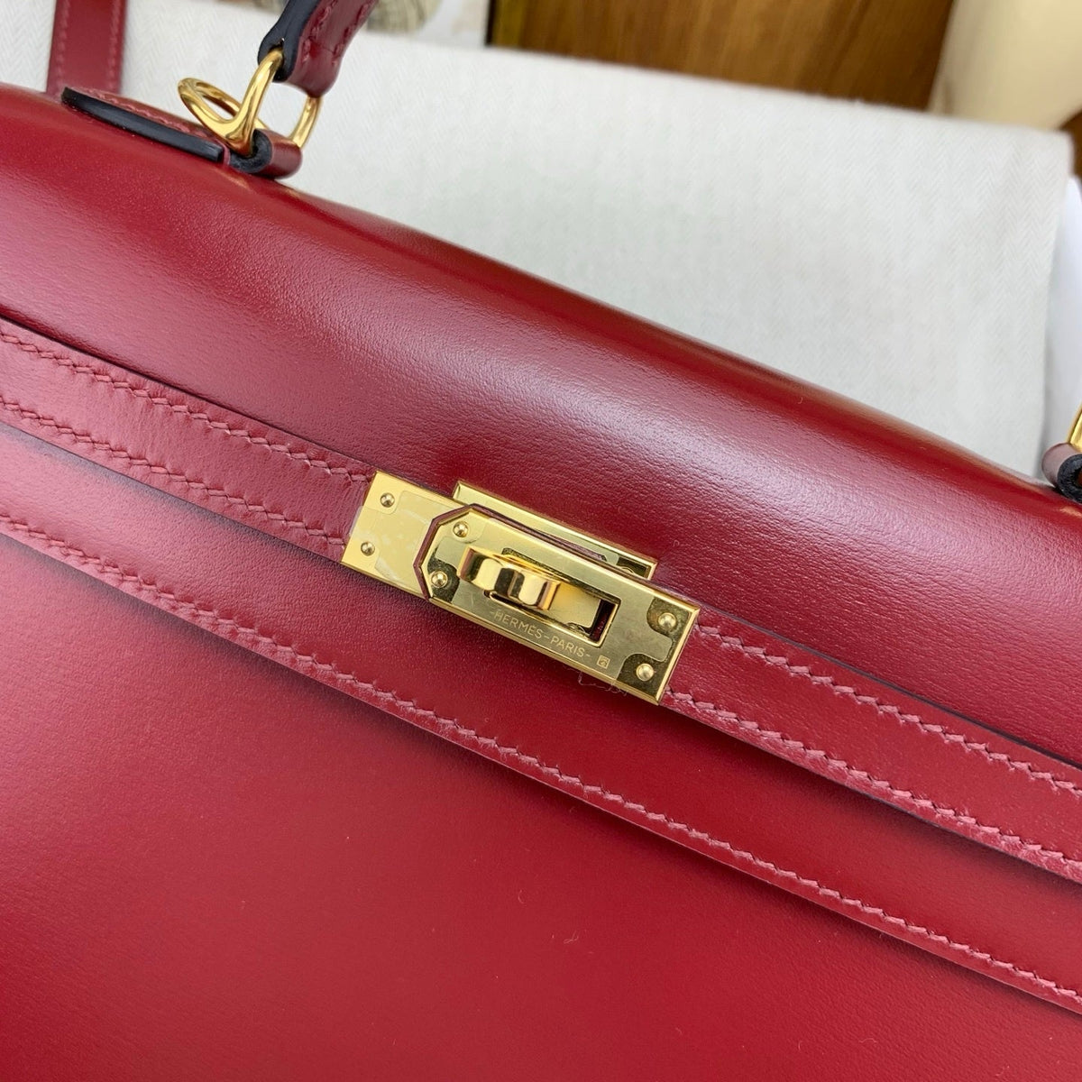 DEEP RED HANDBAG