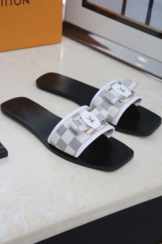 WHITE CHECK BUCKLE STRAP SLIDE SANDALS