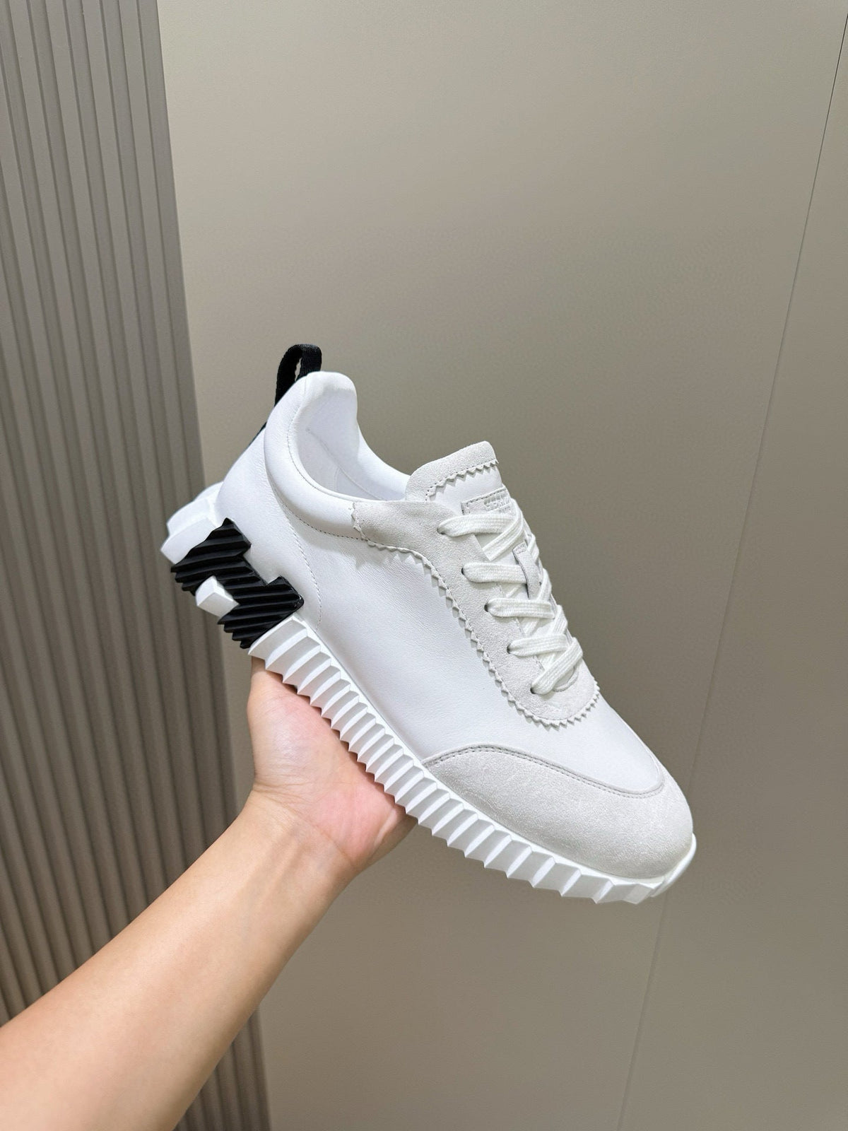 LUXURY WHITE LEATHER & SUEDE DESIGNER SNEAKERS