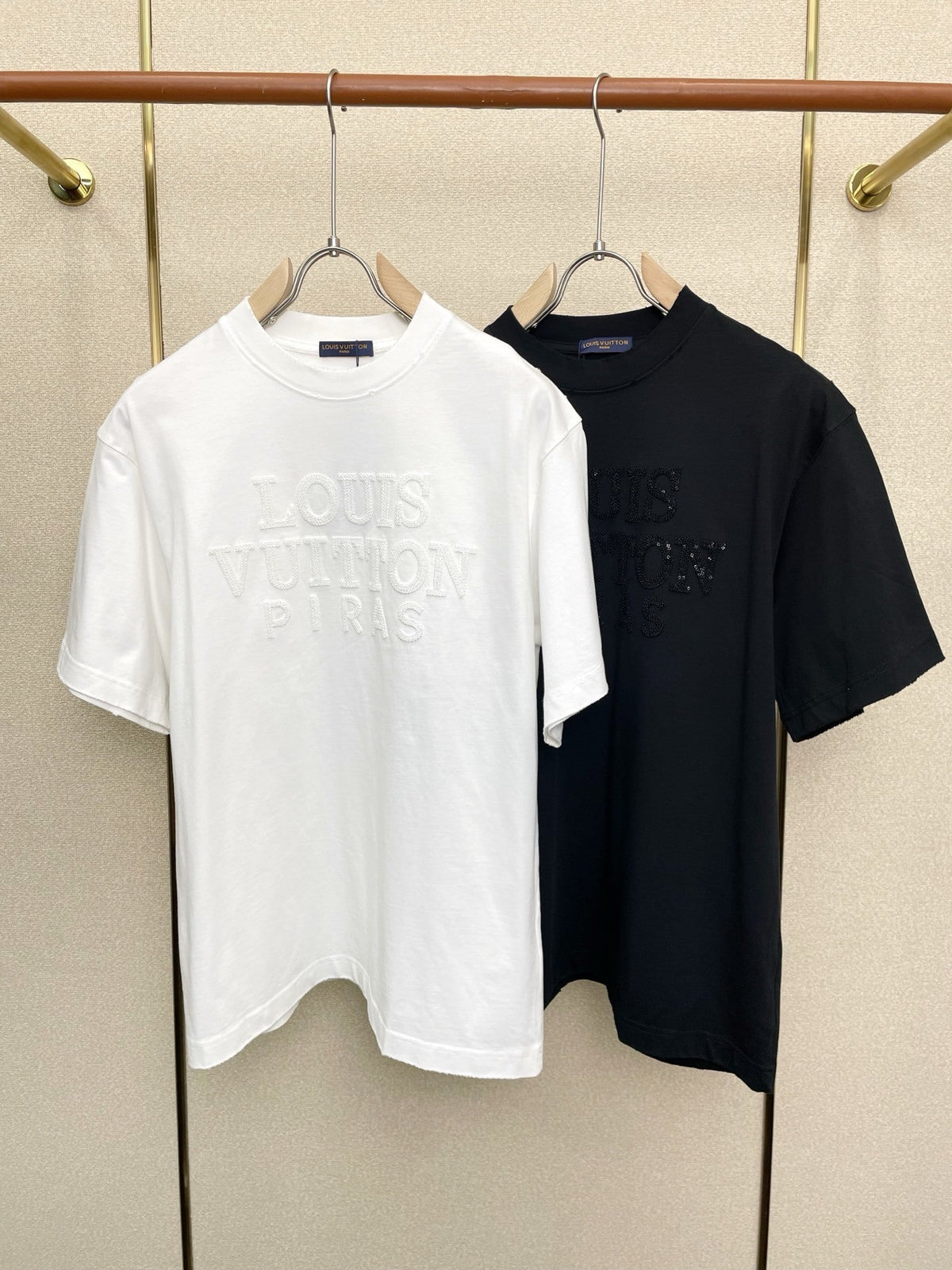 EMBOSSED LOGO COTTON T-SHIRT