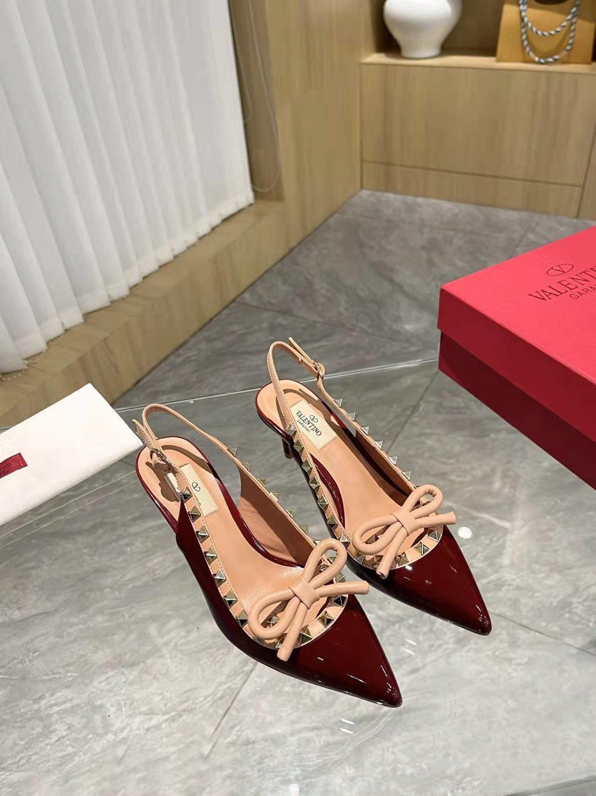 PATENT SLINGBACK HEELS WITH STUDDED TRIM & BOW DETAIL