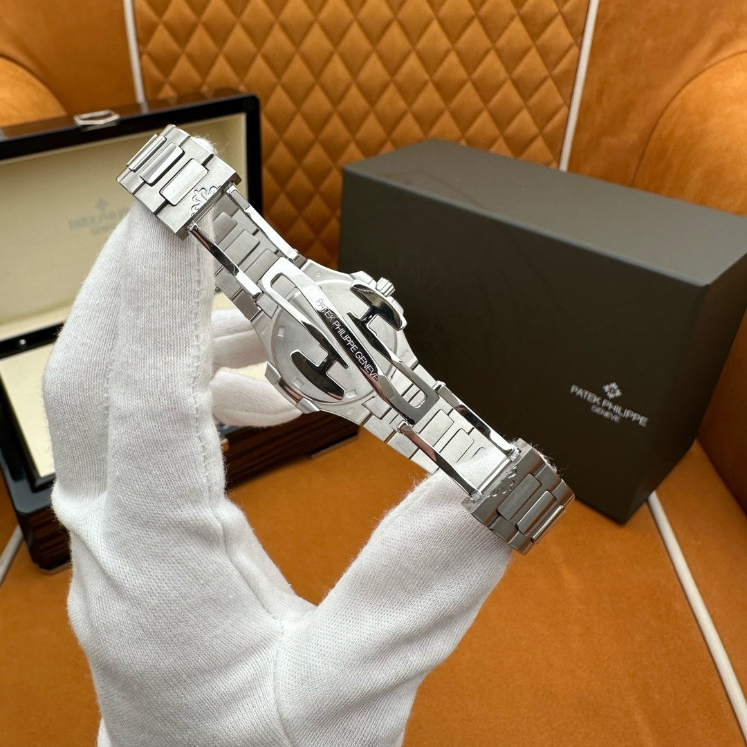 LUXURY STAINLESS STEEL DIAMOND WATCH