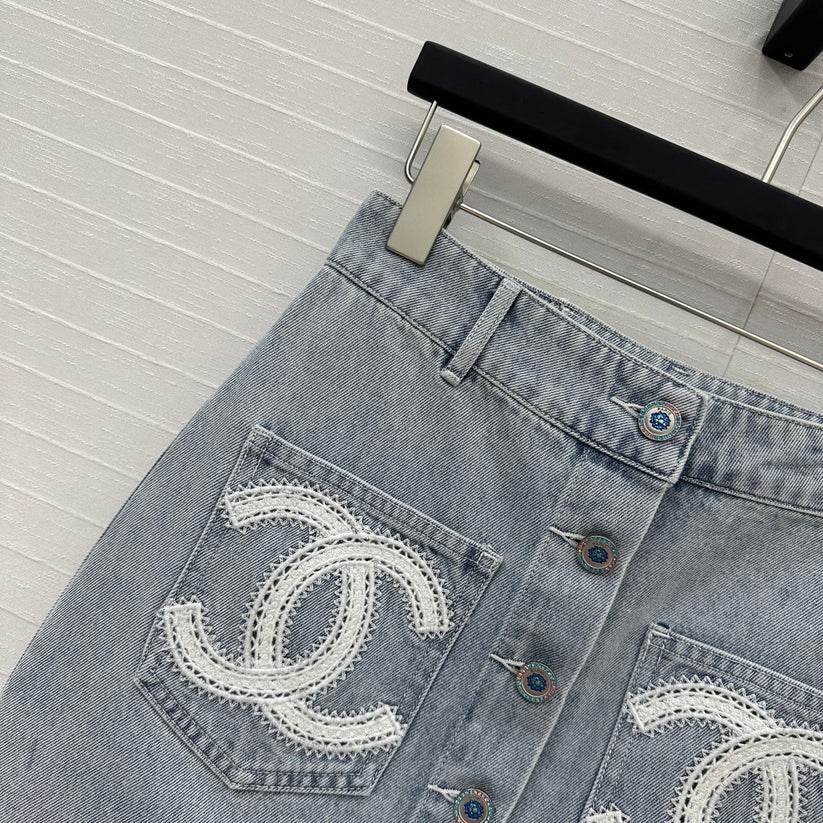 BUTTON-FRONT DENIM MINI SKIRT