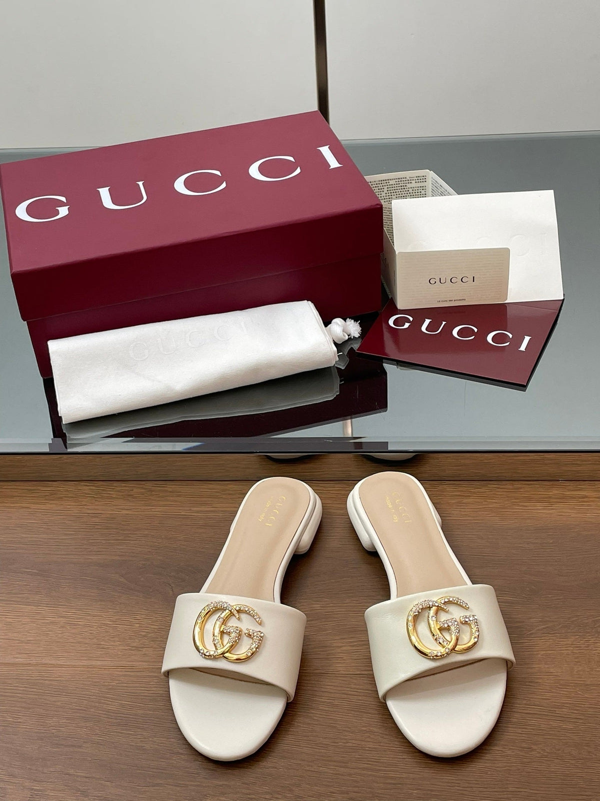 BEIGE METALLIC LOGO FLAT SLIDES