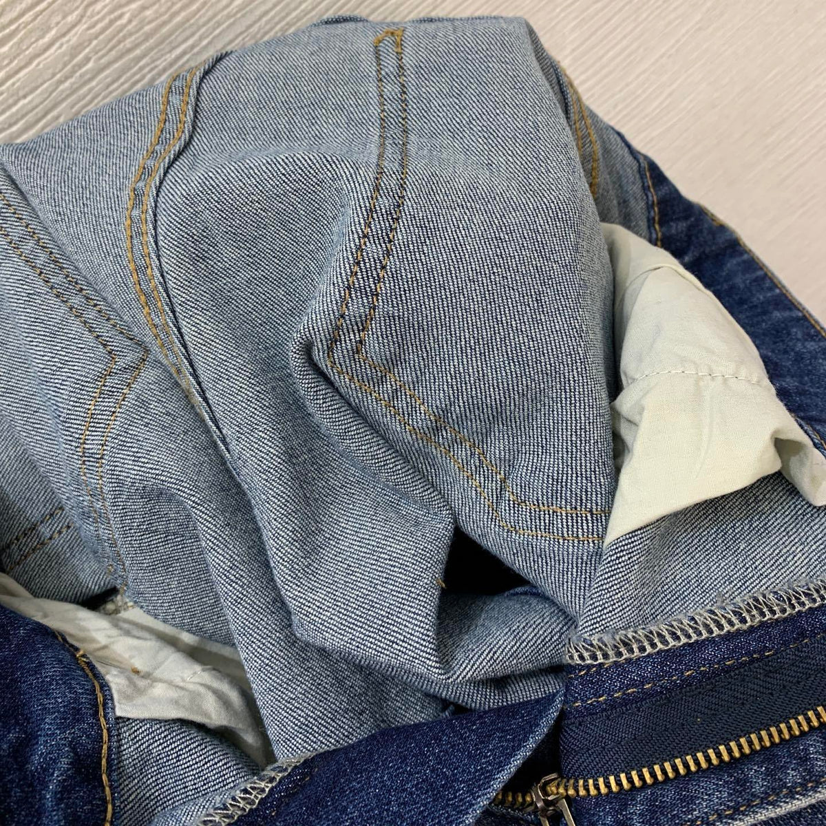 BLUE DENIM SHORTS WITH FRONT DETAIL