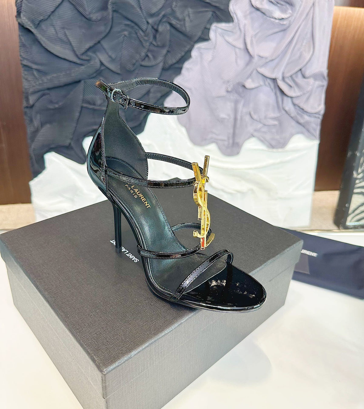 PATENT LEATHER ANKLE-STRAP LOGO HEEL SANDALS