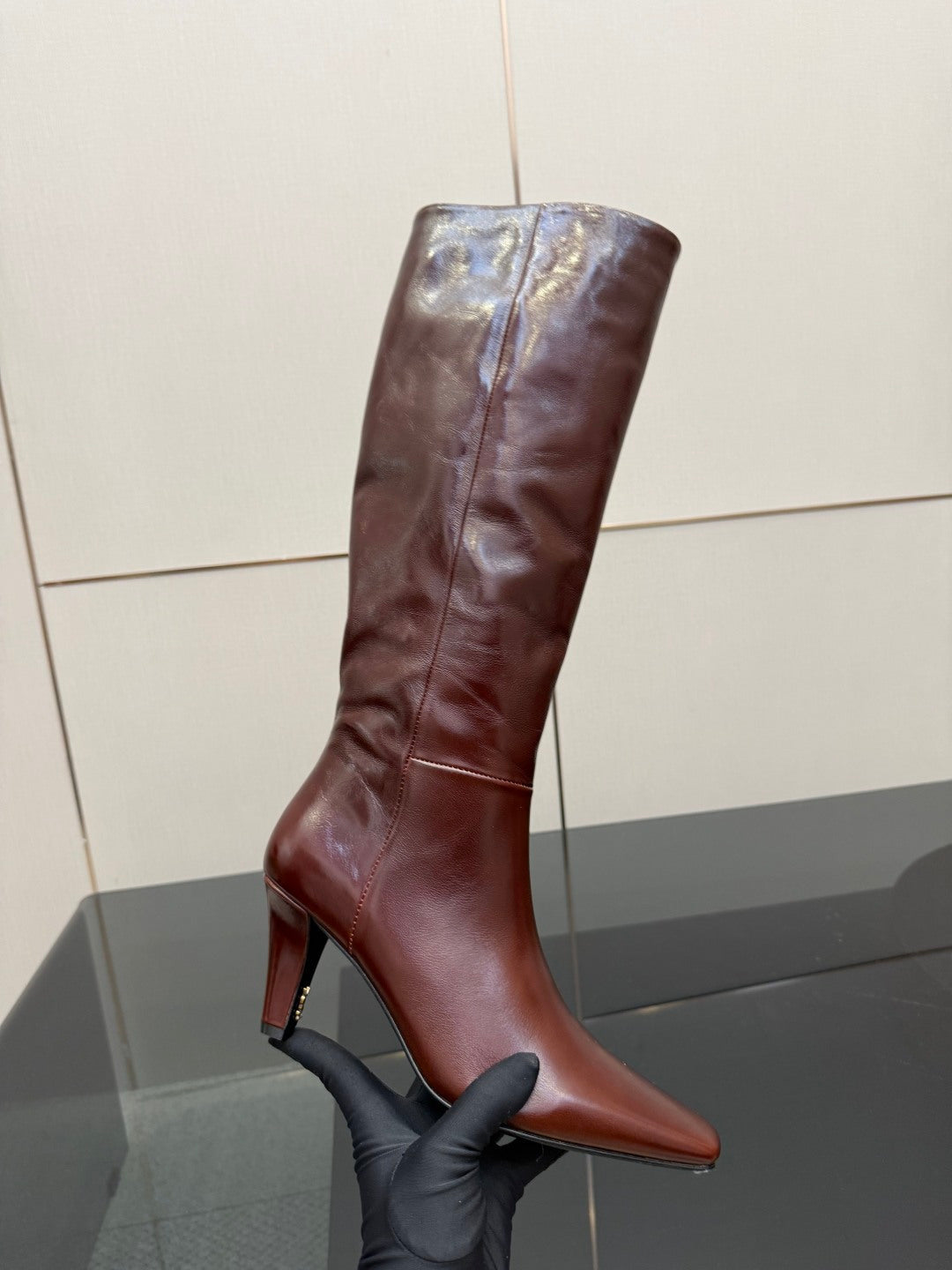 LEATHER KNEE-HIGH STILETTO BOOTS