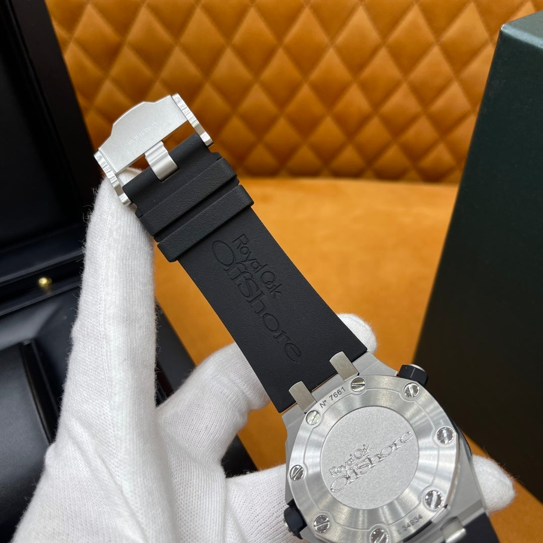 SPORT LUXURY RUBBER STRAP WATCH