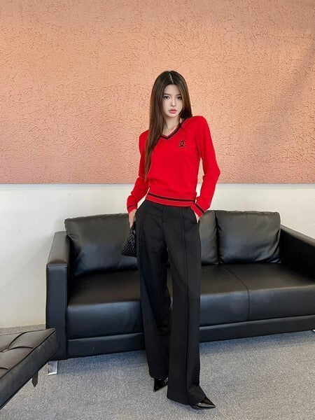 V-NECK KNIT SWEATER