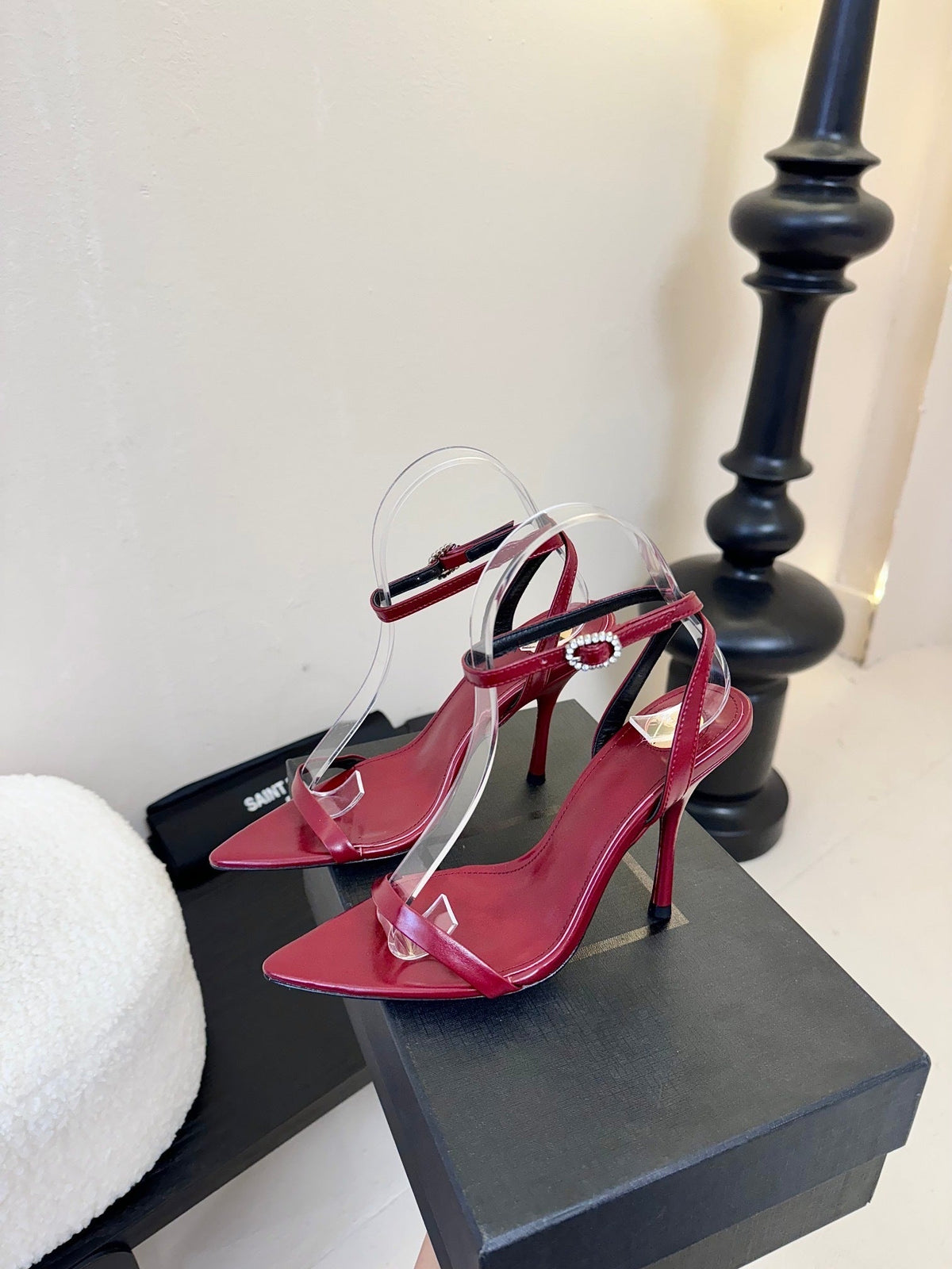 MINIMAL STRAP HIGH HEEL SANDALS