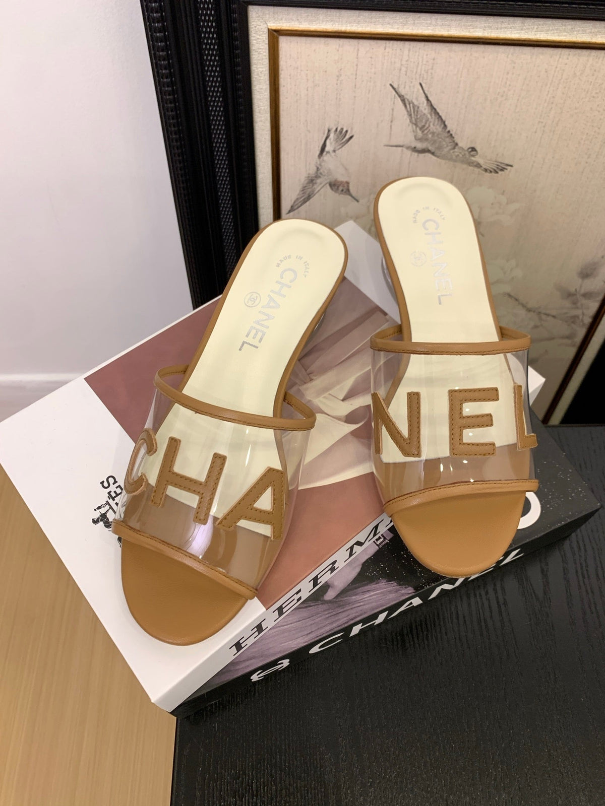 CLEAR LOGO STRAP FLAT SLIDES – TAN