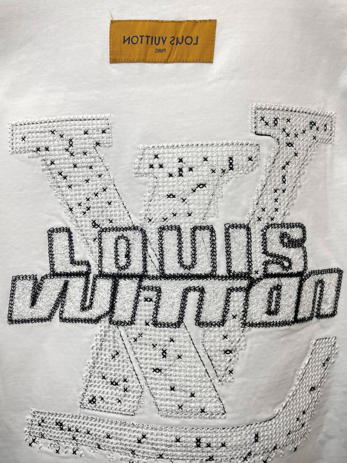 MINIMAL SHORT-SLEEVE T-SHIRT WITH EMBELLISHED CHEST DETAIL