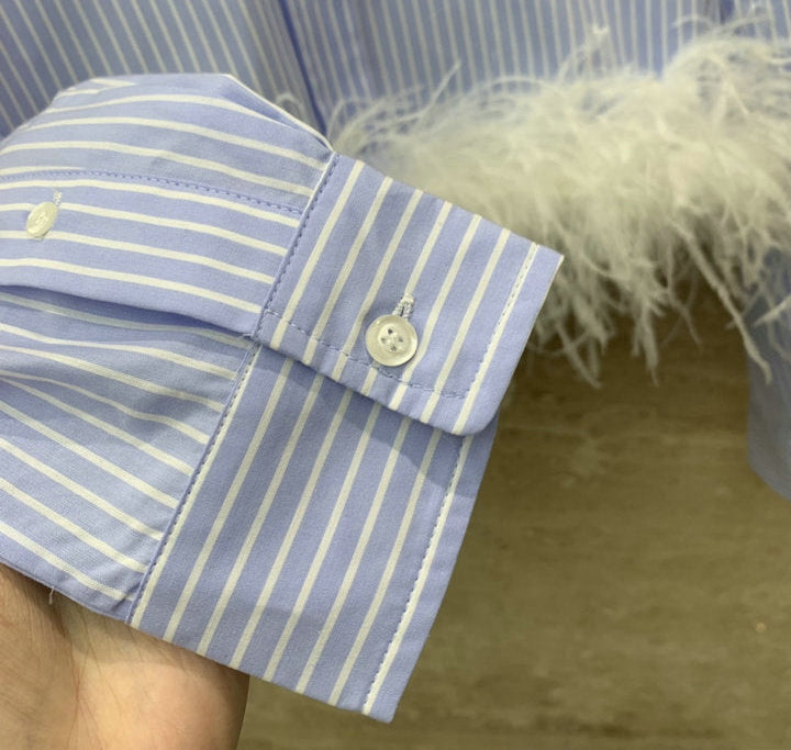 STRIPED FEATHER TRIM CROPPED SHIRT