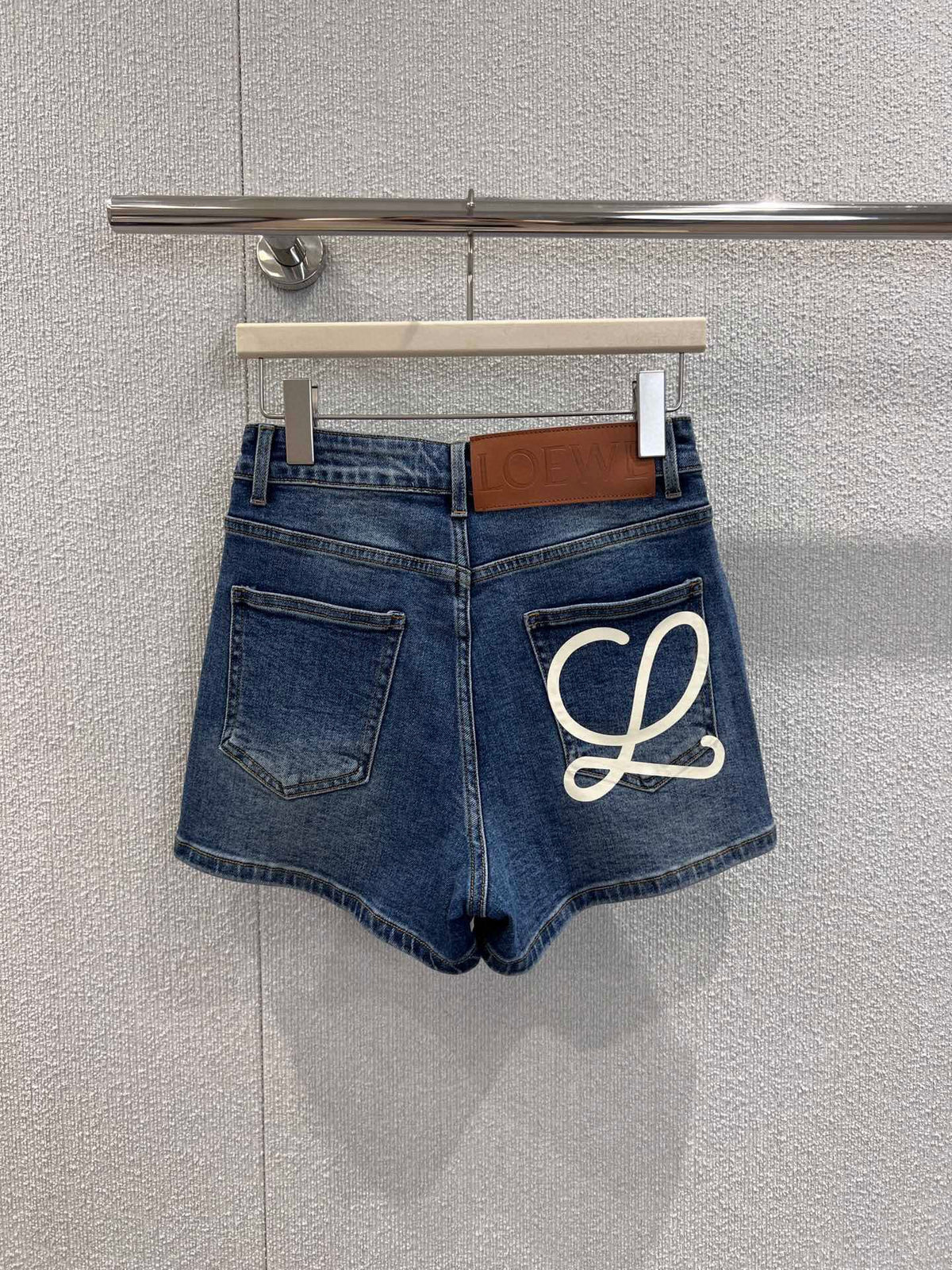 BLUE DENIM HIGH-WAIST SHORTS