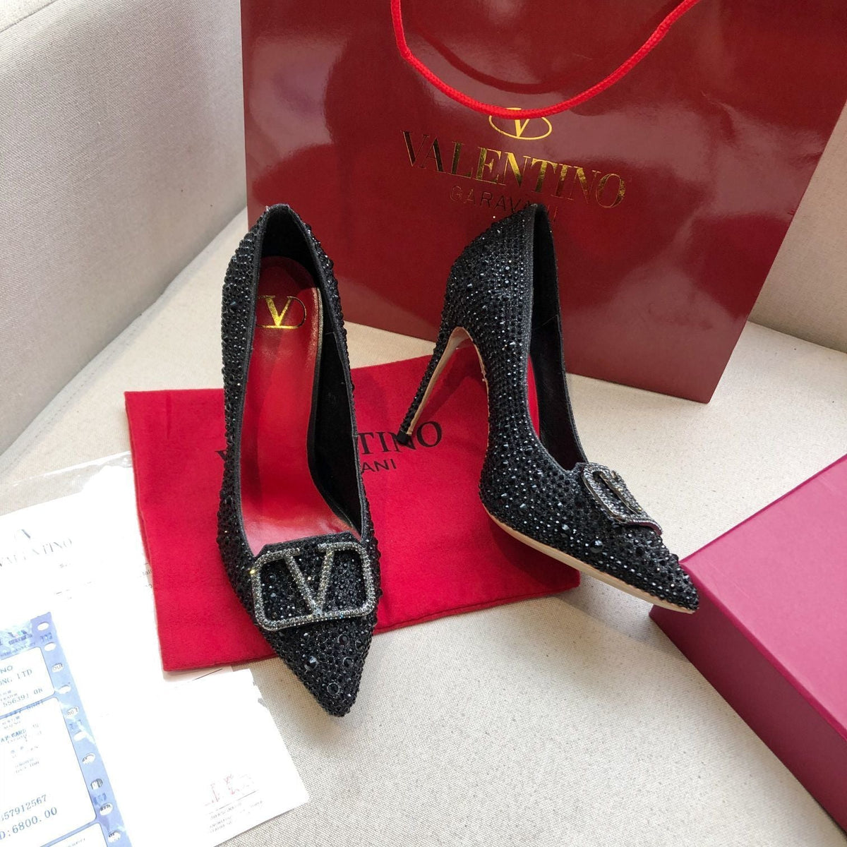 CRYSTAL EMBELLISHED HIGH HEEL PUMPS WITH SIGNATURE V BUCKLE