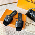 QUILTED LEATHER LOGO SLIDE SANDALS – BLACK