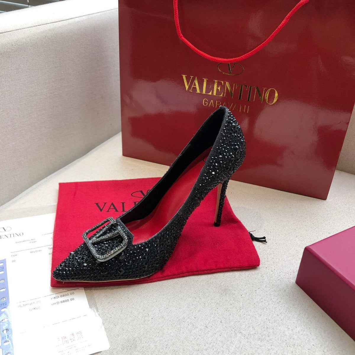 CRYSTAL EMBELLISHED HIGH HEEL PUMPS WITH SIGNATURE V BUCKLE