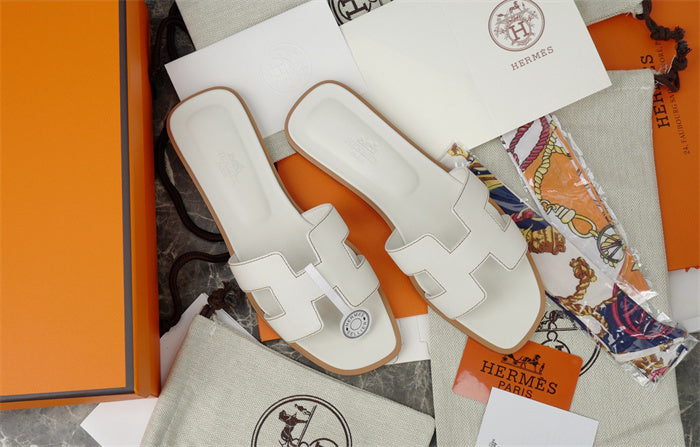 CLASSIC WHITE H-CUT LEATHER SLIDE SANDALS
