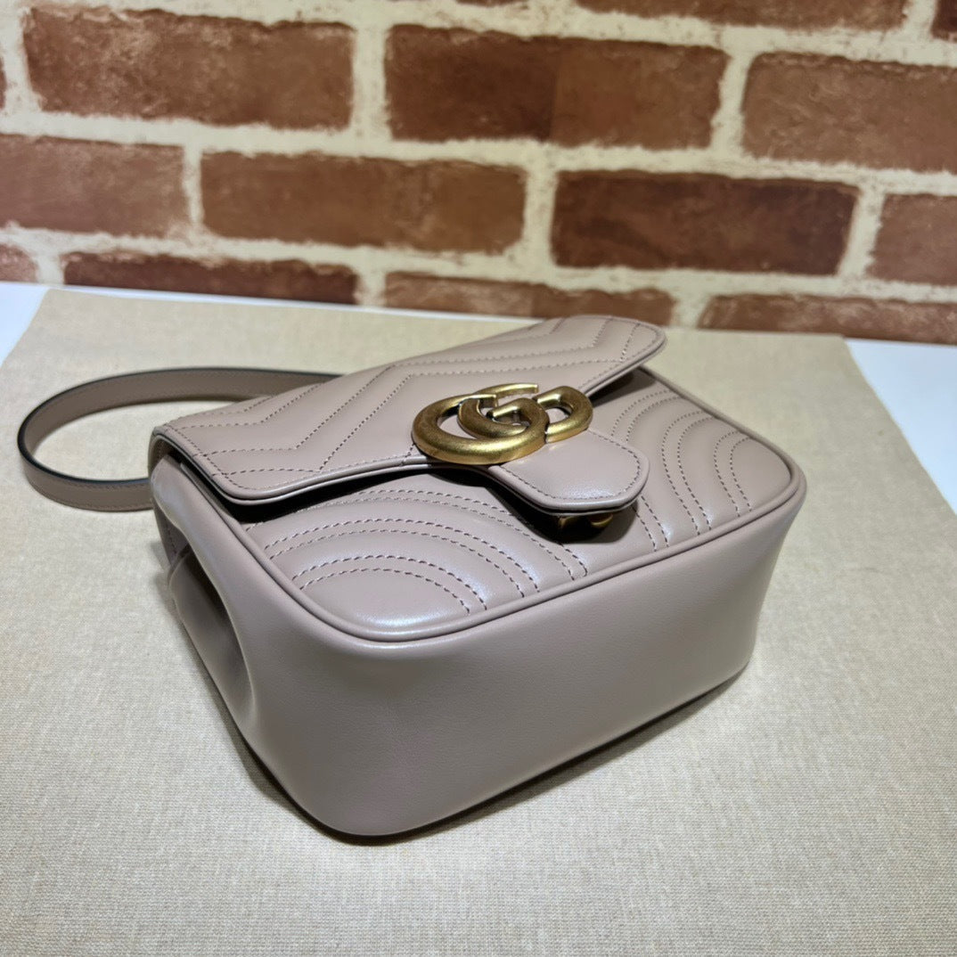 ELEGANT QUILTED MINI SHOULDER BAG