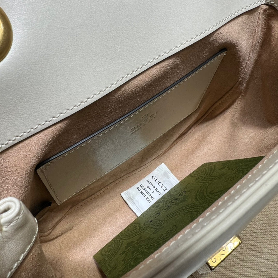 CLASSIC QUILTED MINI FLAP SHOULDER BAG
