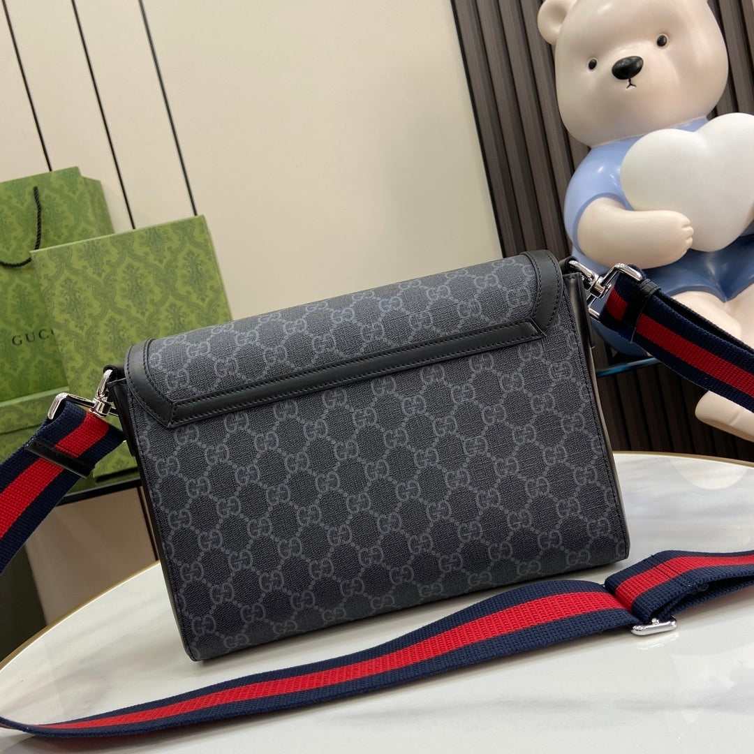 CLASSIC FLAP CROSSBODY BAG