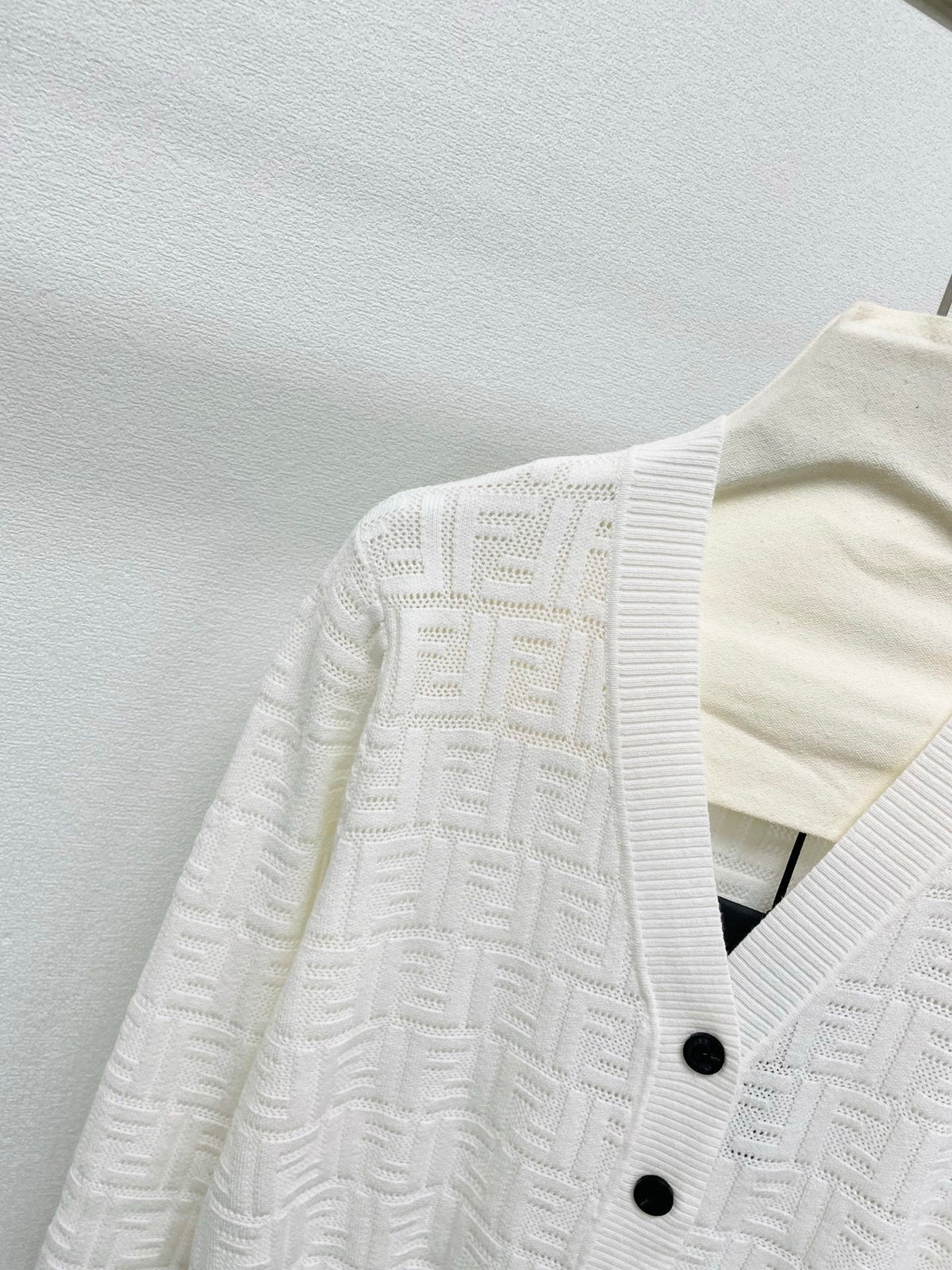 V-NECK KNIT CARDIGAN